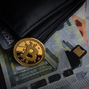 Using Cryptocurrencies to Facilitate Traveling